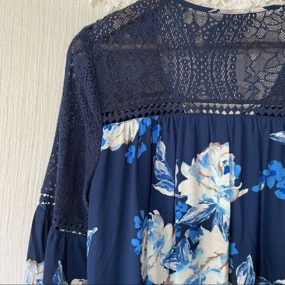 Luxology Floral Crochet Bell Sleeve Blue Midi Dress Size 8 - Picture 8 of 13